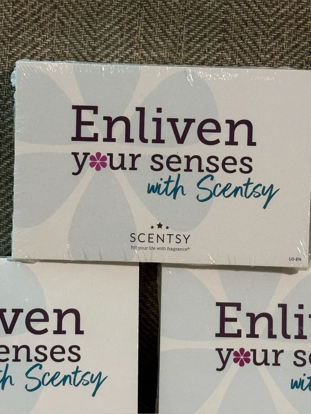 NWT SCENTSY BUNDLE LOT OF 3 PACKAGES POSTCARDS ENLIVEN YOUR SENSES WITH SCENTSY
